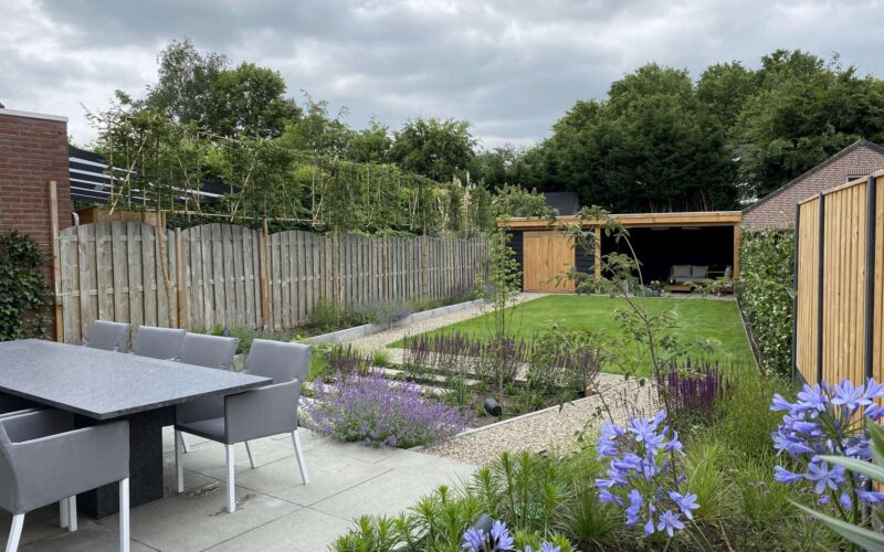 Modern landelijke loungetuin – Waalre